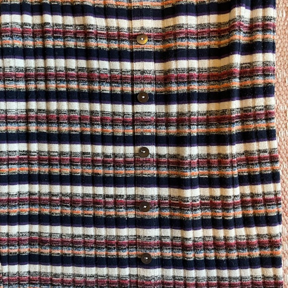 Tularosa revolve skirt - Picture 3 of 7